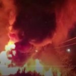 En imágenes: Un camión cisterna vuelca y se incendia en Río Hondo