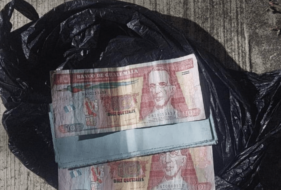 AMENZABAN A MUJER CON CHATAJE. COATEPEQUE