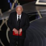 El actor Anthony Hopkins celebra en redes sociales que lleva 47 años sobrio