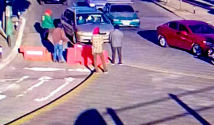 BLOQUEO EN LA ZONA 12