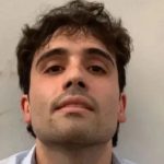 Ovidio Guzmán: la primera fotografía del hijo de “El Chapo” durante su extradición a EE.UU.