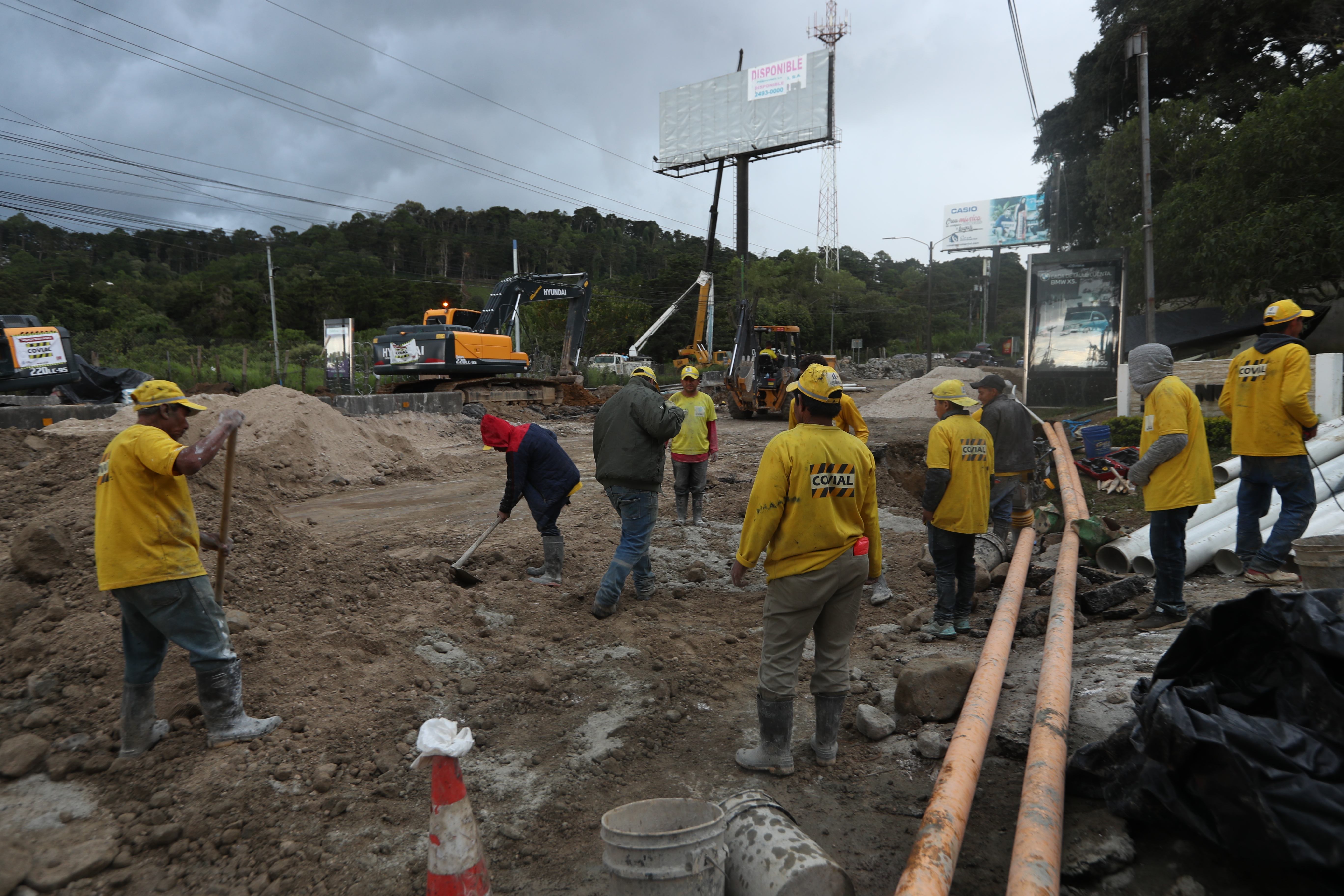 Trabajos de reparación en Carretera a El Salvador