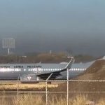 Los videos que muestran cómo recibieron el avión de la Fuerza Aérea mexicana en el aeropuerto de Sinaloa en el que trasladaron a Ovidio Guzmán