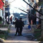Buscas más víctimas: autoridades inspeccionan vivienda de Santa Faz donde fueron hallados siete cadáveres enterrados