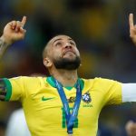 Esta es la fortuna de Dani Alves, el futbolista brasileño acusado de abuso sexual