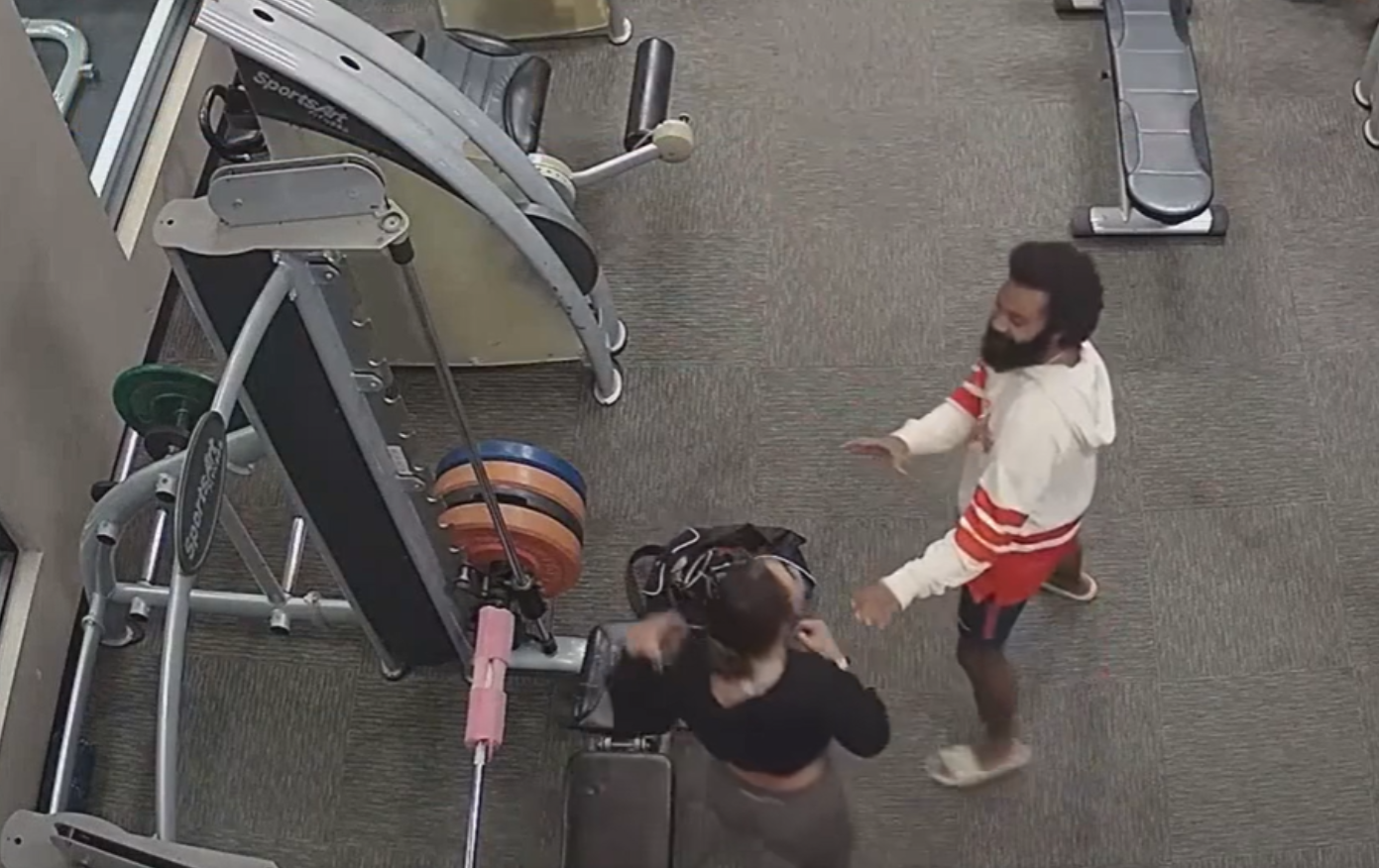 GRABAN AGRESIÓN EN GIMNASIO EN FLORIDA