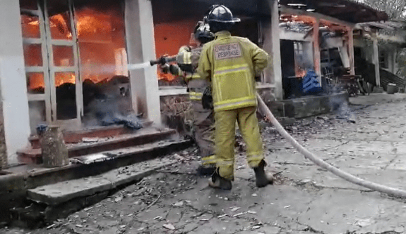 INCENDIO EN LA ZONA 18