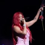 La canción “TQG” de Karol G pudo no haber entrado al nuevo disco de la cantante de no ser por Shakira