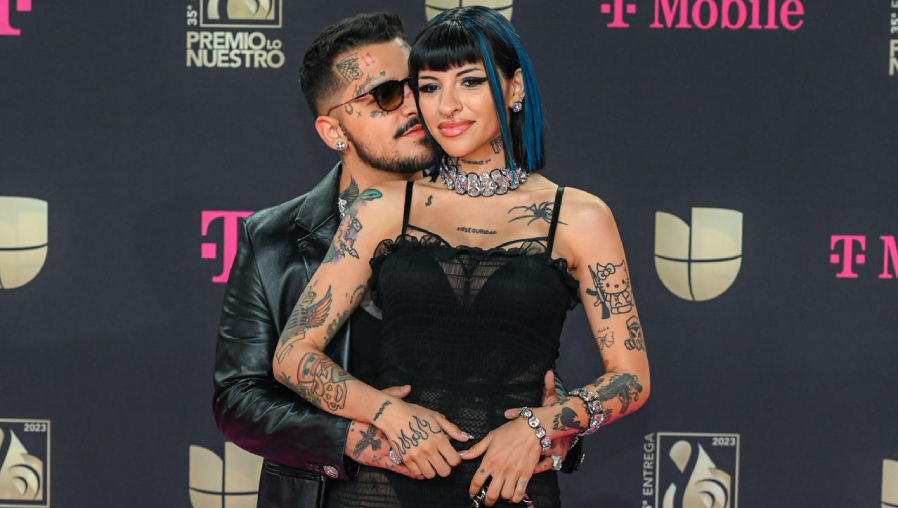 Cazzu y Nodal Cantante argentina revela que está embarazada en