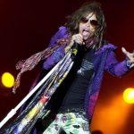 Denuncian al cantante de Aerosmith por un caso de abuso sexual a una menor