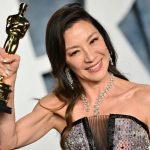 Oscar 2023 | Quién es Michelle Yeoh, la bailarina y experta en artes marciales que ganó el Oscar con un papel que había sido pensado para Jackie Chan