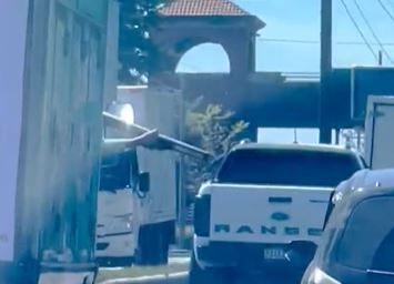 Amenaza a un conductor en Carretera a El Salvador