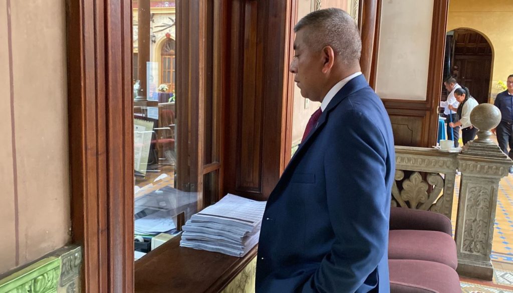 Feci presenta informe en el TSE y dice que Edmond Mulet y el partido Cabal pudieron haber incurrido en campaña anticipada