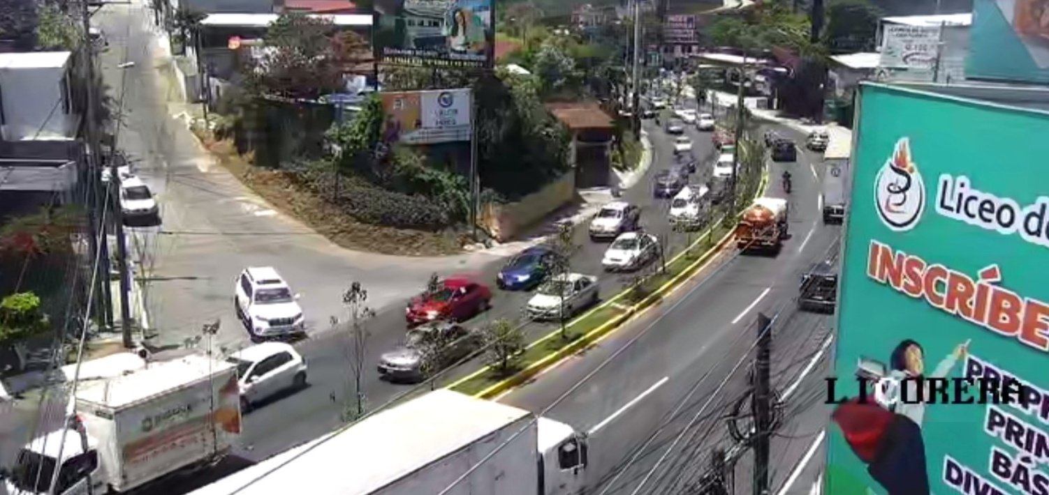 Trabajos en carretera afectan movilidad en Mixco