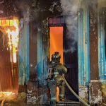 Videos muestran el actuar de los Bomberos Voluntarios para mitigar un incendio estructural en la zona 1