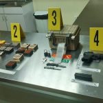 Una estadounidense es capturada en el Aeropuerto Internacional La Aurora cuando llevaba armas y municiones
