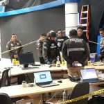 Atentan con explosivo contra periodista de televisión en Ecuador (la existencia de “sobre bomba” en otros medios)