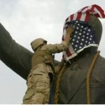 La mentira que llevó a Estados Unidos y a sus aliados a invadir Irak hace 20 años (y cuáles son sus consecuencias hoy en día)