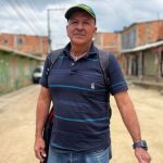 El fontanero que de “robar” agua a Bogotá pasó a distribuirla en Soacha, el barrio de invasión más grande de Colombia