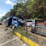 Videos: accidente de microbús en la ruta Interamericana deja al menos 10 personas heridas
