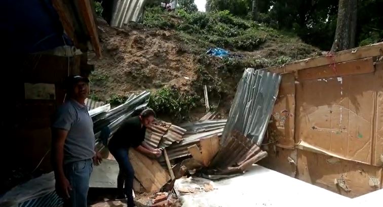 CASA DESTRUIDA POR CARRO EN SANTA CATARINA P