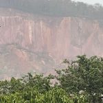Graban el momento en que ocurre el derrumbe en la aldea Las Minas, en Casillas, Santa Rosa