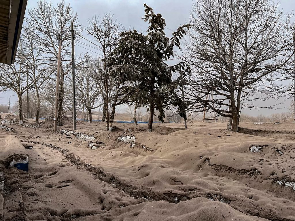 Volcán Shiveluch, en Extremo Oriente de Rusia, entró en erupción