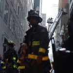 Estacionamiento colapsa en Manhattan: Al menos un muerto y varios heridos tras derrumbe de edificio