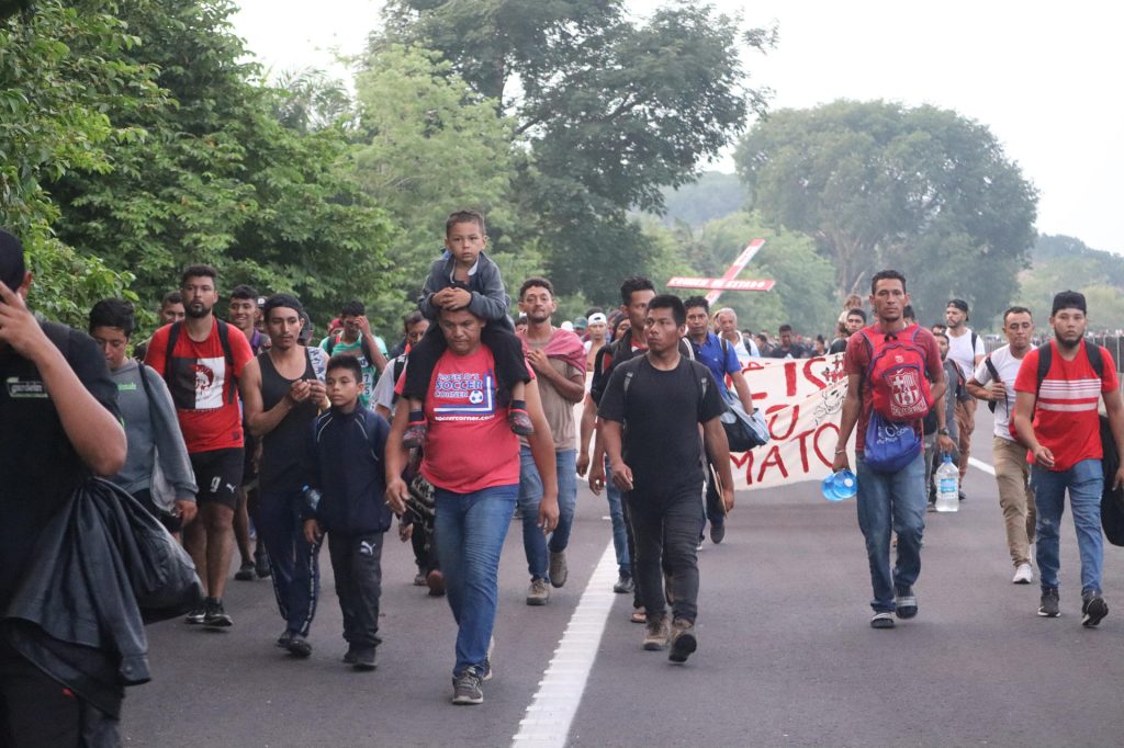 "Viacrucis migrante" avanza por el sur de México sin diálogo con el Gobierno