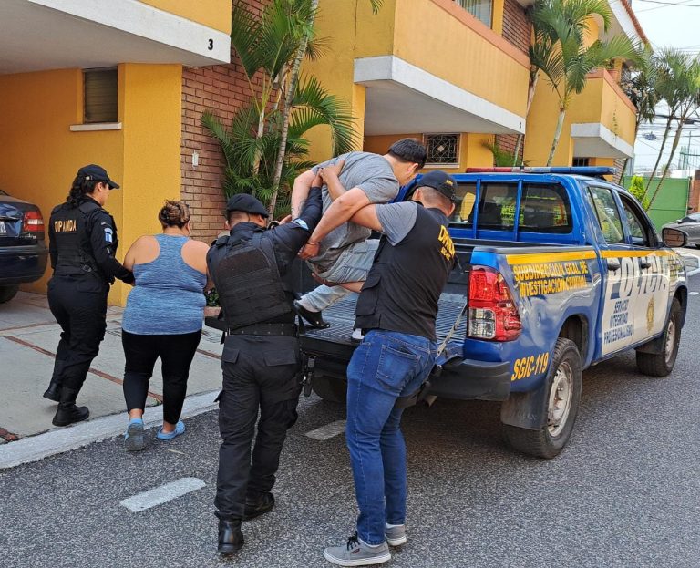 Capturan a suegra y yerno señalados por la PNC de integrar una pandilla