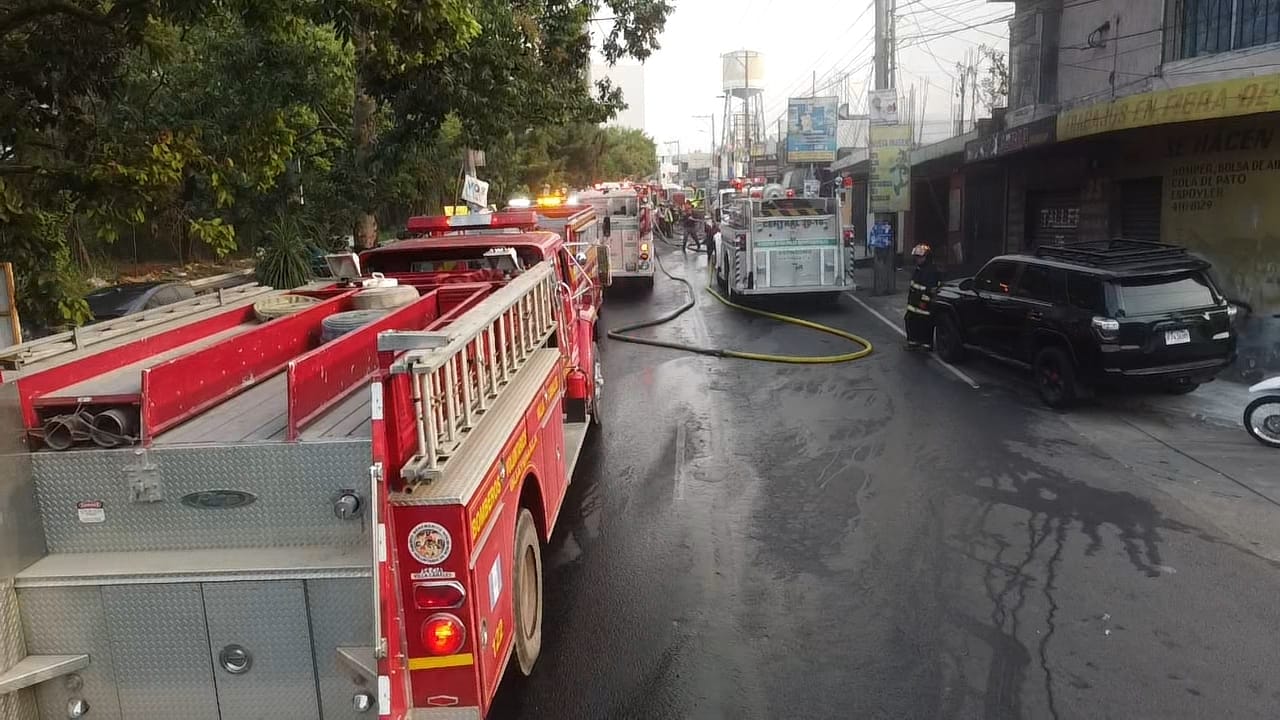 IMÁGENES: Sofocan incendio de grandes proporciones en San Miguel Petapa