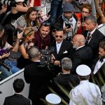 Johnny Depp regresa triunfal al Festival de Cannes y recibe ovación