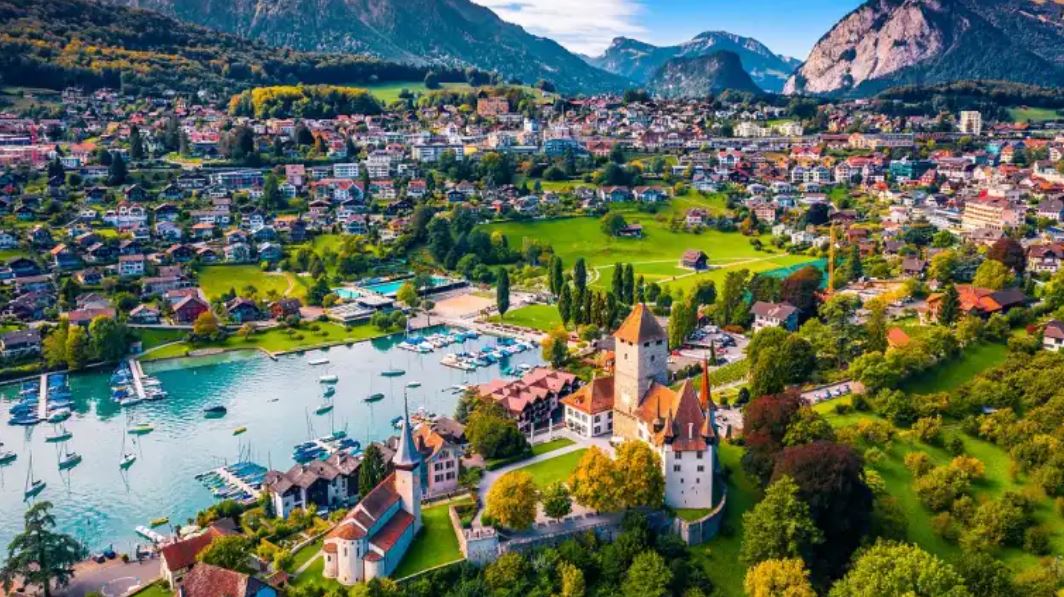 Spiez, Suiza. BBC