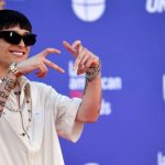 Quién es Peso Pluma, el nuevo fenómeno musical mexicano que superó a Bad Bunny en las búsquedas de YouTube
