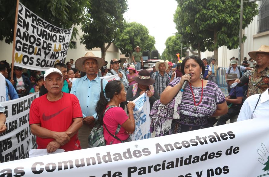 FAMILIAS AFECTADAS POR EL VOLCÁN DE FUEGO