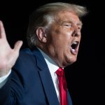 Donald Trump asegura que fue acusado por manejar documentos clasificados que fueron encontrados en su mansión en Florida