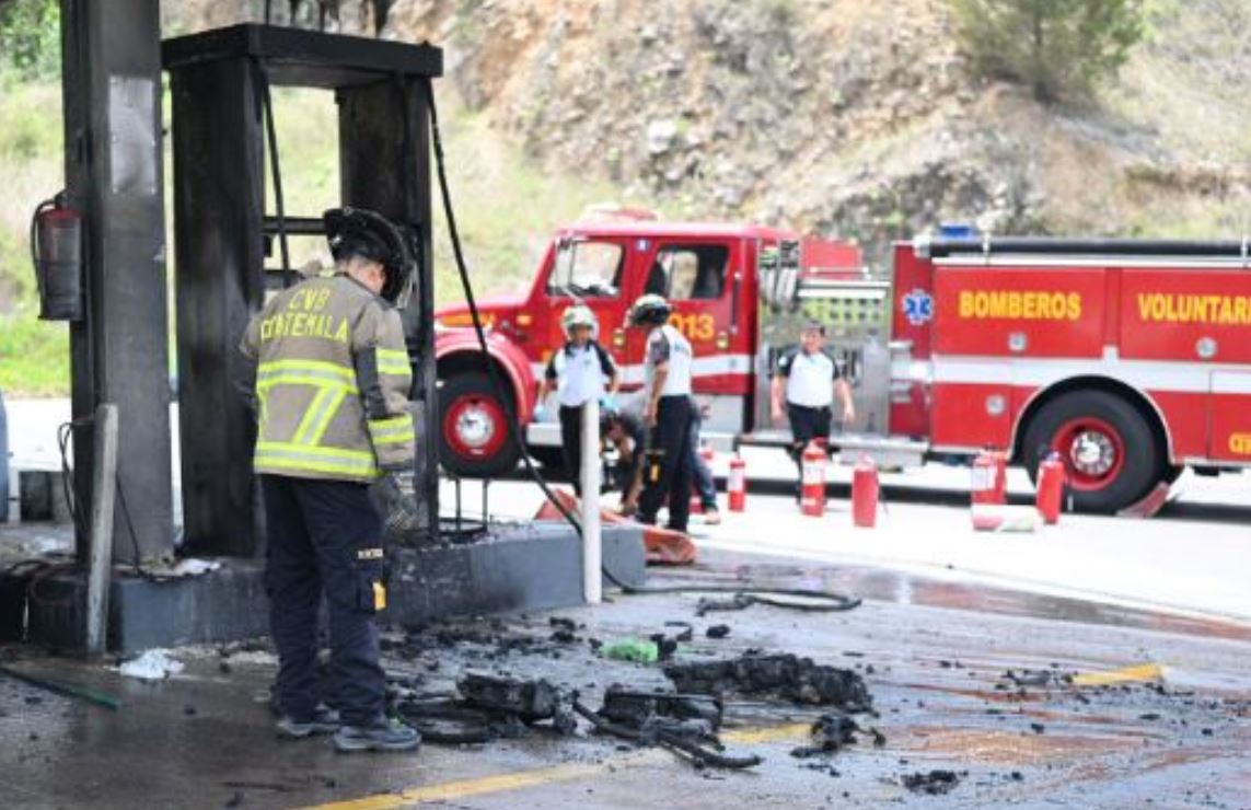 FUEGO EN GASOLINERA ZONA 18