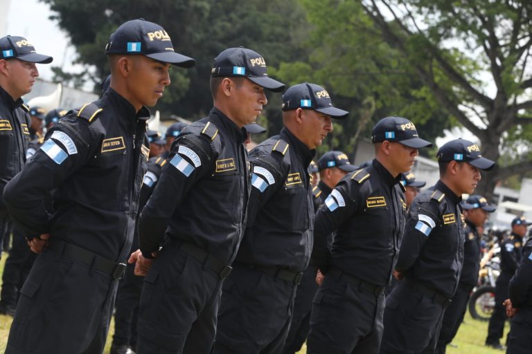 agentes pnc nuevo uniforme codigo QR (8)
