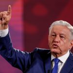 “Promueven la violencia y el consumo de drogas”: López Obrador critica los corridos tumbados