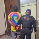 Lo encañonaron y le robaron Q43 mil: detienen a uno de dos supuestos asaltantes en Puerto San José, Escuintla