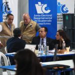 Así se desarrolla el cotejo de actas electorales en el Parque de la Industria