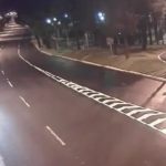 Video | Captan el momento del choque contra una pasarela y la explosión de un vehículo en la zona 15