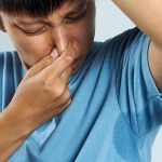 ¿Pueden ciertos alimentos hacer que huelas mejor?