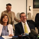 Cinco claves para entender la aplastante victoria de Bernardo Arévalo en las elecciones en Guatemala