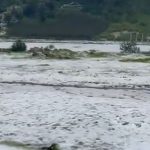 Los videos que muestran cómo algunas carreteras y calles en Sibilia, Quetzaltenango quedaron cubiertas de granizo
