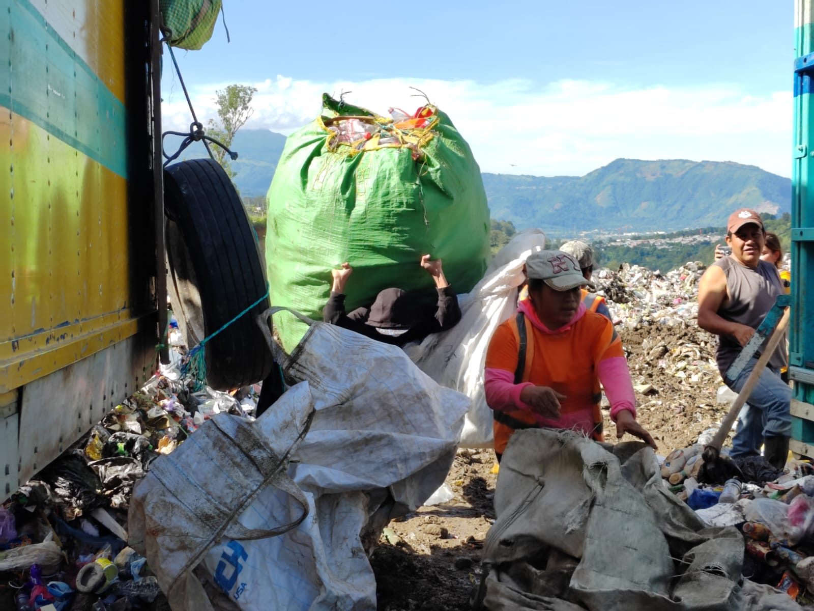 RECOLECTORES DE BASURA