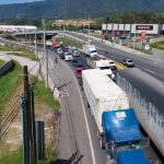 Primer día del puente provisional en Villa Nueva: Tránsito ha sido lento y se alterna el paso