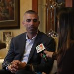 Exagente del FBI que interrogó a Sadam Husein forma parte de una misión de observación electoral en Guatemala