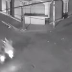 Video: Instante en que vehículo pierde el control y arrolla a motorista en calle de Jutiapa