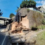 Derrumbe al final de la Avenida Hincapié complica la movilidad vehicular con dirección norte
